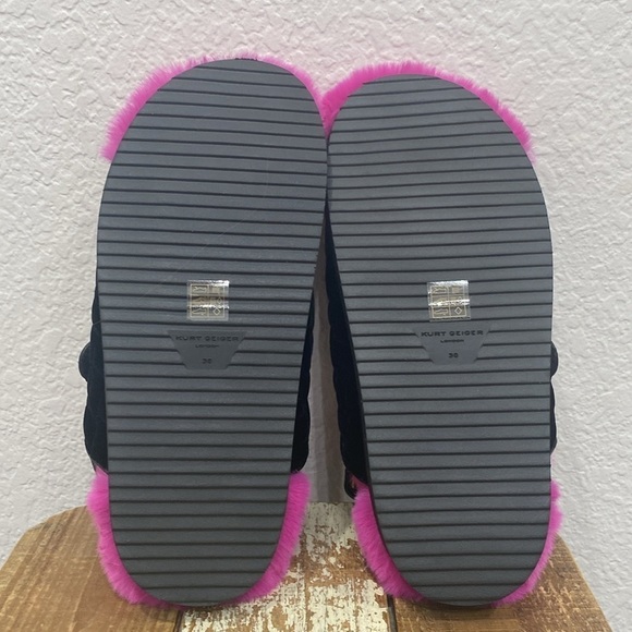 Kurt Geiger Orson Black Velvet Faux Fur Sandals - Picture 10 of 11